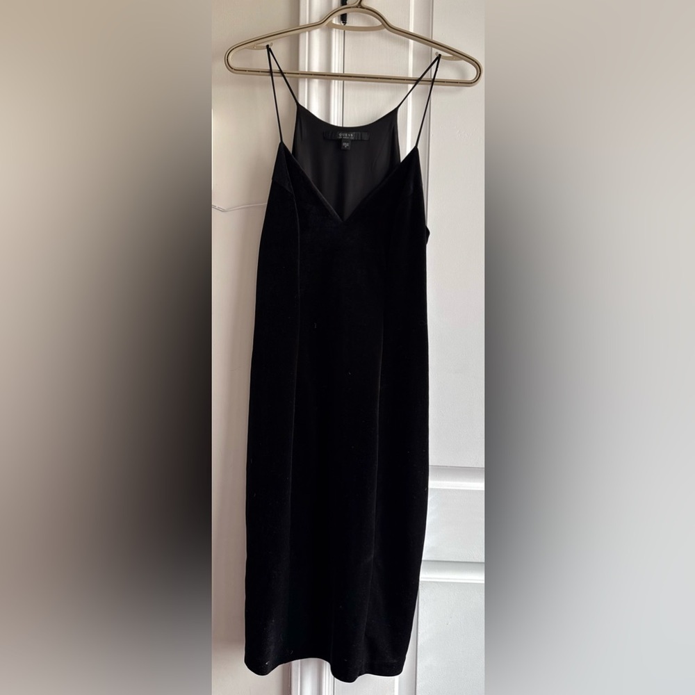 GUESS Elegant Black Velvet Spaghetti Strap Dress (M)